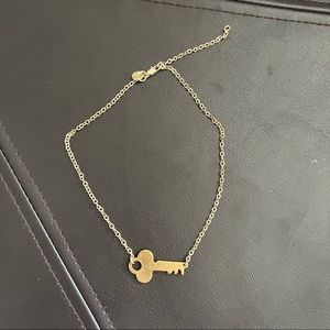 The giving keys- laugh in gold